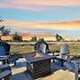 The Windmill-breathtaking Hill Country Views!