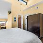 Palm Beach Club 3-235