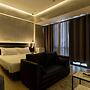 Spacious 1br Near Resorts World Manila Near Naia