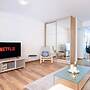 Alimos Bright Apartment Near the Beach