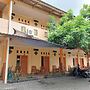 OYO 93757 Rasya Homestay Near SD Negeri 6 Mataram