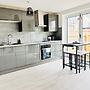 Tanzanite Apartment in Cambridge