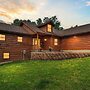 Teals Treasure Secluded Lakeside Cabin for 8!