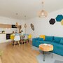 Marynarska Modern Apartment by Renters