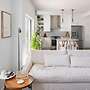 DT 3-lvl Townhouse w Rooftop Patio