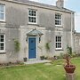 Holly Lodge