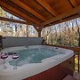 Hidden Hideaway 2 Bedroom Cabin by RedAwning