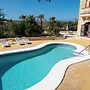 Nirvana Gozitan Villa & Pool