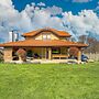 Hedonistic Vineyard Estate With Hot Tub