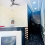 Roomshala 168 Startlight Suites