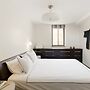 Luxury Duplex with Rooftop by FeelHome
