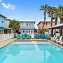 Prime Location 5 Bedrooms Pool Sleeps 14