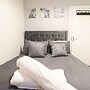 London Apt - Sleeps 4 - Parking - Wifi