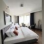 Grand Royal Hotel