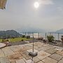 Golden View Apartment