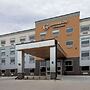 GrandStay Hotel & Suites