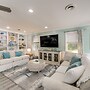Emerald Isle Beach House: Walk to the Sand!
