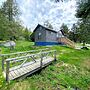 B3 NEW Awesome Tiny Home With A C Mountain Views Minutes to Skiing Hik
