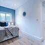 Imperial War Museum North Two-bedroom by Belvilla