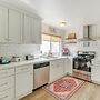 7 Mi to Soboba Casino: Hemet Home w/ Patios!
