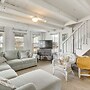 Charming Westbrook Cottage, Steps to Private Beach