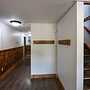 Spacious 8 bdrm Blue Mountain Cottage, Perfect for Large Groups, Priva