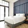 w Spectacular 1BR in Casco Viejo