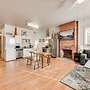 Luxury Family Friendly Home 6 Queen Beds