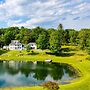 Secluded Estate w/ Guest House, Private Pond, Gym, & Movie Theater Sun