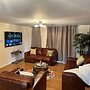 Tony's Court, Beautifully Furnished 2bedrooms Flat