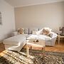 Sunny 1bdr Apartment Near City Center