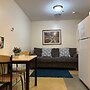 Cute Downtown APT Quick Safe Walk to PPG Arena