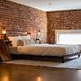 Stunning 2 BR Loft Smack in the Heart of Downtown