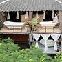 Monruamsuk Homestay Cafe And Bistro