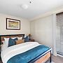 1-bedroom Unit in Classic Melbourne CBD Building!