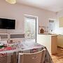 Lavric Hideaway Apartment 2
