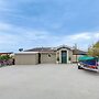 Summerland Home w/ Beach Supplies: Walk to Beach!