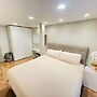 Modern 1Bd Famous  Venice 10B