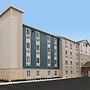 Woodspring Suites Kansas City Airport