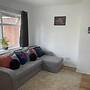 Birmingham - 4BR - Sleeps 9 - Parking - Garden