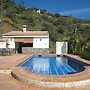 Luxury Villa in Sayalonga With Private Pool