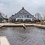 Spacious Holiday Home With Harbor View