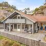 10 Person Holiday Home in Lindesnes