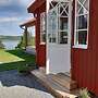 House Sjotorp Comfortable Holiday Residence