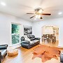 Bright Woodland Apartment: Walk to Main Street