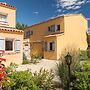 Spacious Holiday Home in the Luberon