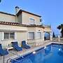 Villa Miraflores Comfortable Holiday Residence