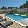 Charming Villa in Le Bois-plage With Private Pool