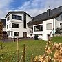 Modern Split-level House Near Hennesee
