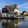 Beautiful Villa With Sauna on the Tjeukemeer